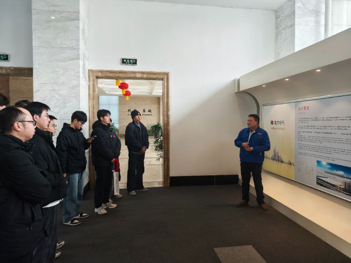 ���l(xi��ng)���`̽���� �ഺ�������l(xi��ng)�� ������W(xu��)�����l(xi��ng)���`����MӢ��늚Ⅲ�^�W(xu��)��(x��)